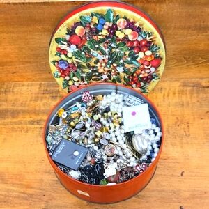 JEWELRY/CRAFTING BITS & BOBS/MORE ADDED!